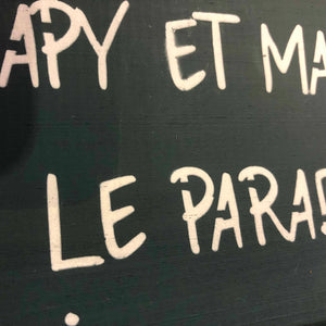 Pancarte:"Chez papy et mamie c'est le paradis".